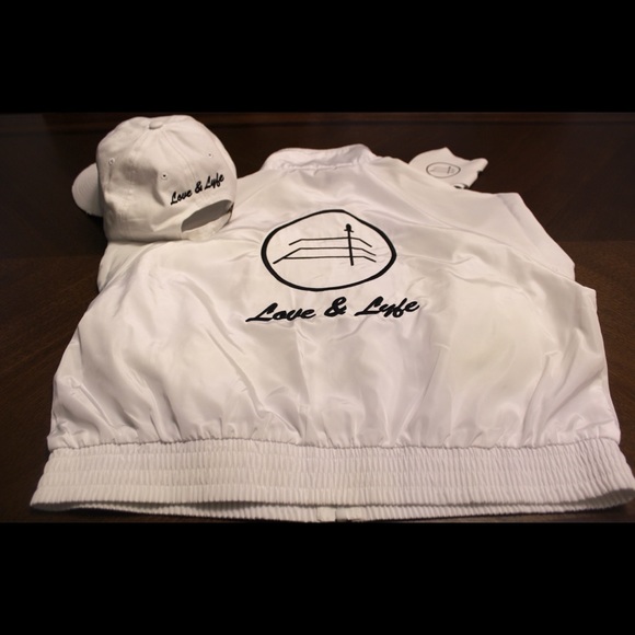Ladies Fresh Line Windbreaker jacket With Hat/Mask - Picture 2 of 2